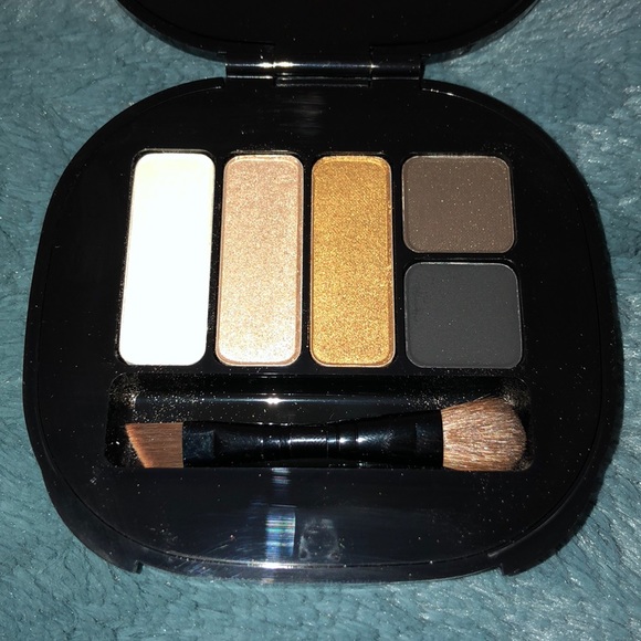 MAC stroke of midnight Smokey eyeshadow palette - Picture 2 of 3